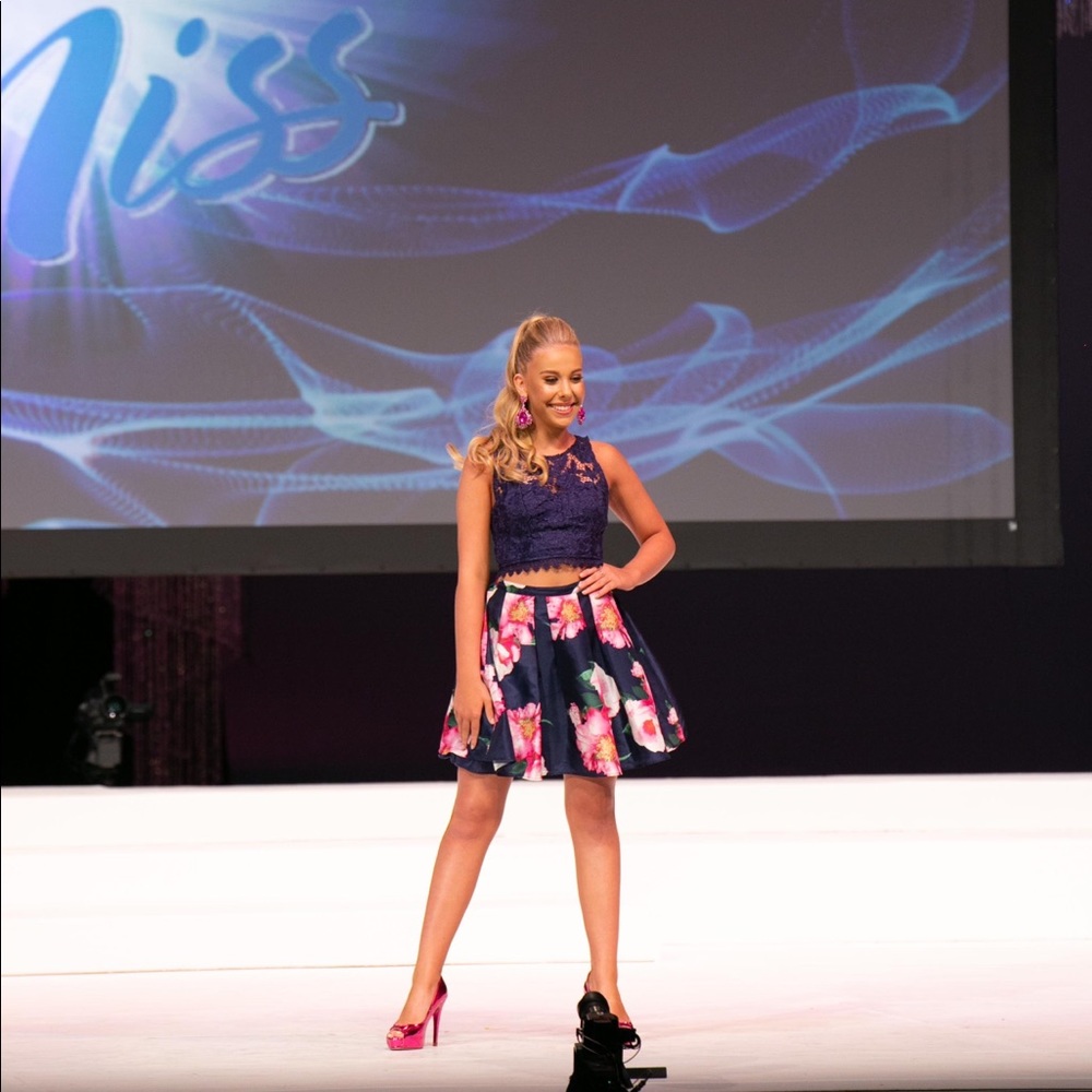 sherri hill two piece set